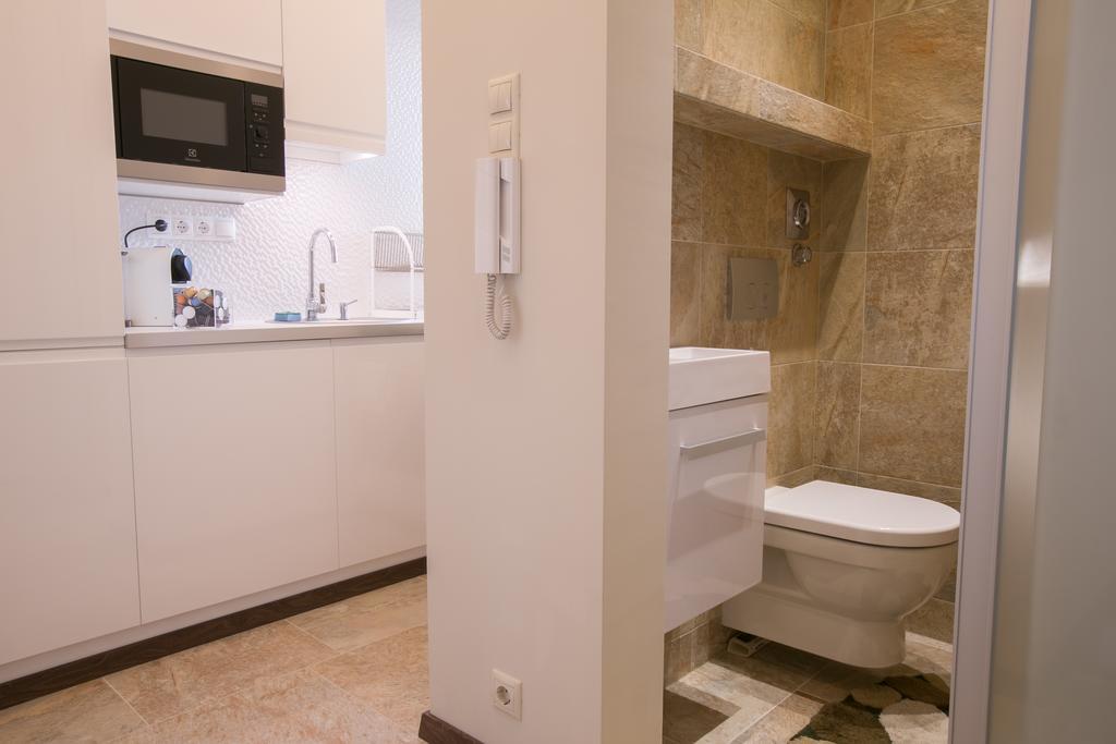 Chain Bridge Studio Apartment Budapest Bagian luar foto